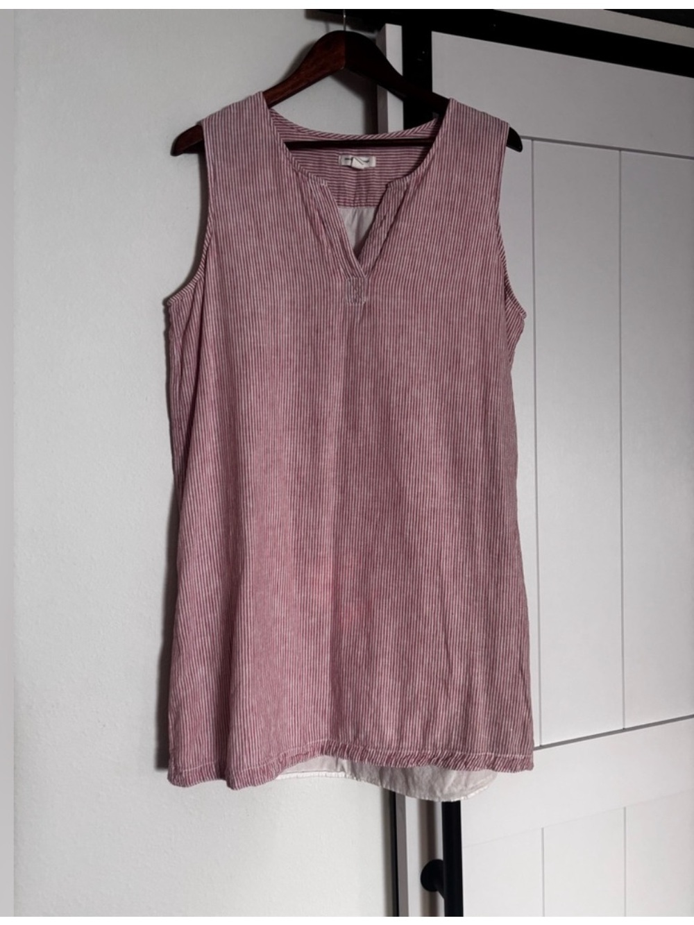 beachlunchlounge Dusty Rose Sleeveless V-Neck Tunic